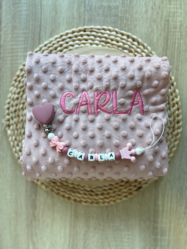 Pack manta personalizada rosa empolvada y chupetero.